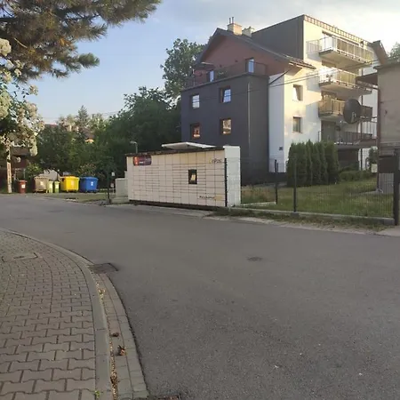 Przytulny Z Ogródkiem